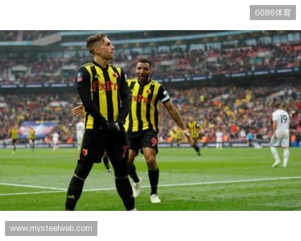 世体：巴萨不想让贝尔纳尔重蹈覆辙；球员团队冬窗会做评估